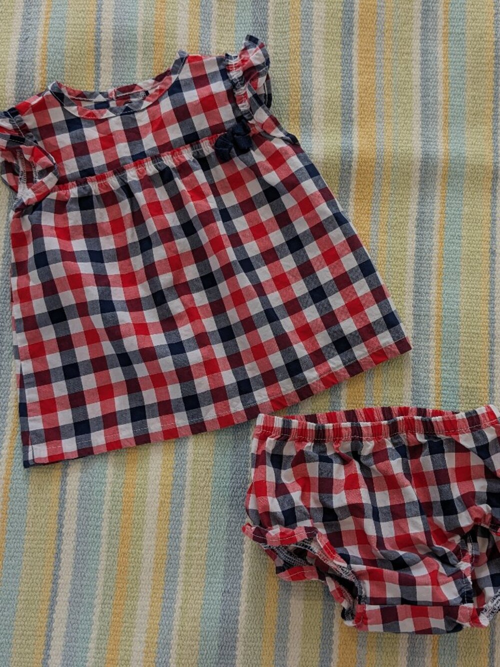 ⭐ Carter's patriotic red/white/blue outfit 12m